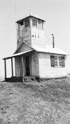 The first Joanna Bald Fire Lookout. Photo courtesy of Lewis Kearney