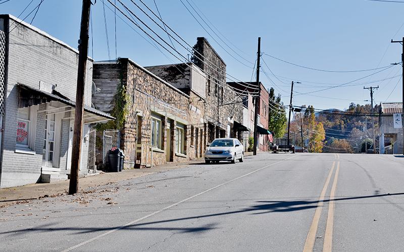Downtown Robbinsville is in much need of an economic boost, as many businesses have closed down and several buildings are in a state of disarray. Photo by Art Miller/amiller@grahamstar.com