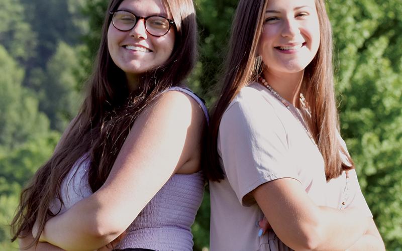Lexy Daniels (left) and Karlyn Matheson are Robbinsville High School’s respective salutatorian and valedictorian of the Class of 2020. Photo by Kevin Hensley/editor@grahamstar.com