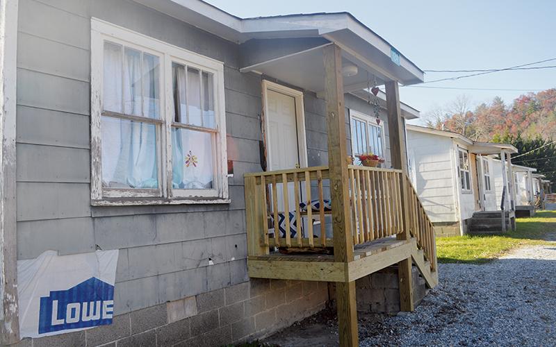 A contractor and local HUD authority are at odds over electrical work in this Snider Circle home. Photo by Charlie Benton/news@grahamstar.com