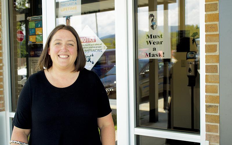 Robbinsville Elementary School literacy coach Crystal Buchanan was able to fund classroom literacy and phonics materials for lower grades, thanks in part to funds from fast-food chain SONIC. Photo by Charlie Benton/news@grahamstar.com