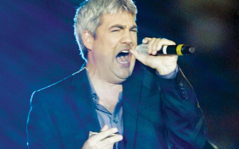 Taylor Hicks – who won Season 5 of “American Idol” will perform at Modeal Walsh Memorial Stadium in  Robbinsville on May 7, 2022.
