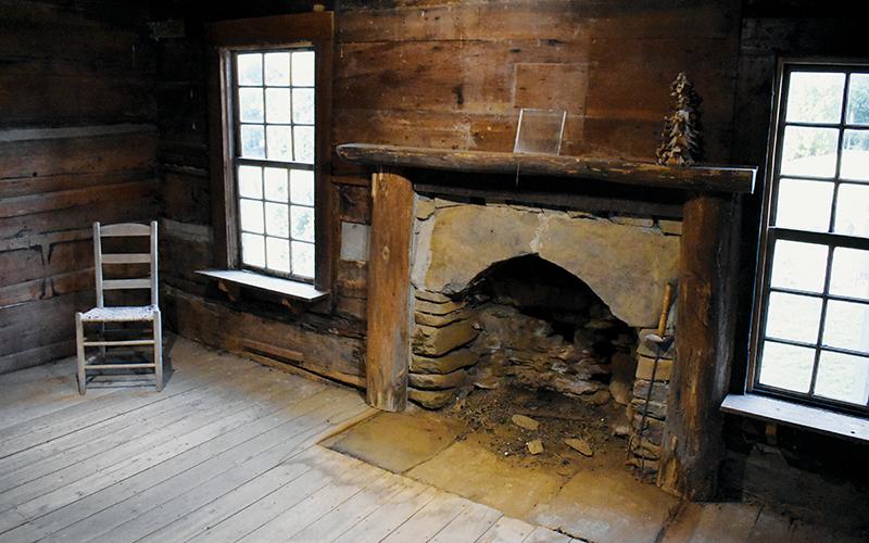 The county’s 150th anniversary celebration officially began Friday at Fontana Dam. The Gunter Cabin was opened for public exploration throughout the evening. Photos by Kevin Hensley/editor@grahamstar.com