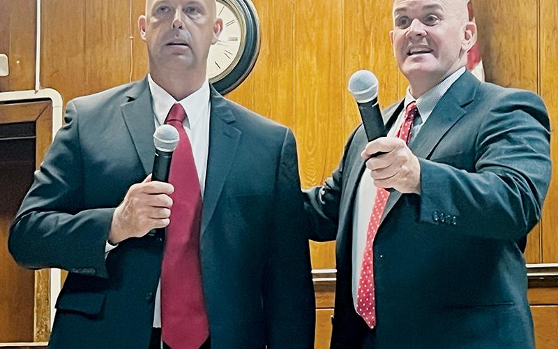 Graham County Sheriff candidates Brad Hoxit (left, unaffiliated) and Russell Moody (Republican) come together for a moment of unity at the conclusion of Saturday’s General Election Forum. Photo by Kevin Hensley/editor@grahamstar.com