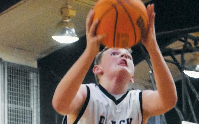 Micah York had a breakout performance Tuesday against Murphy, dropping 22 points in Robbinsville’s lopsided victory over the Bulldogs. Photo by Kevin Hensley/sports@grahamstar.com