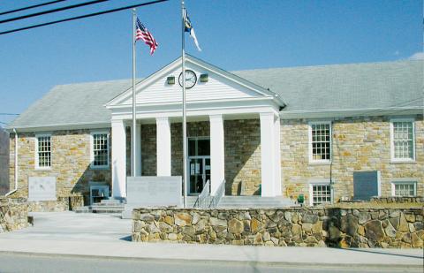 The Graham County Clerk of Court office shut down after an employee with the Judicial Branch – who was recently present in the office – tested positive for COVID-19 on Dec. 10.