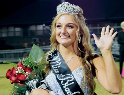 Miss Ally Reece Ayers was crowned Robbinsville High School’s 2021-22 Homecoming Queen on Friday. Photo by Art Miller/amiller@grahamstar.com