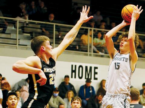 Robbinsville’s Donovan Carpenter focuses on a second-half bucket during Friday’s 51-44 loss to Hayesville. Photos by Miranda Buchanan/Robbinsville High School Yearbook