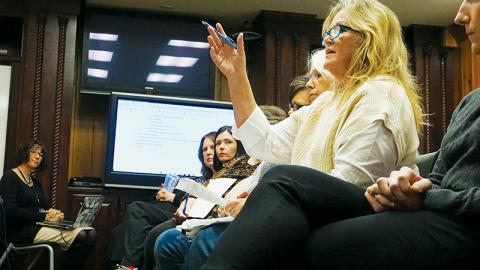 Claudine Gibson (center) argues against emergency contraception pills being provided by the Graham County Department of Public Health at Monday’s meeting. Photo by Randy Foster/news@grahamstar.com