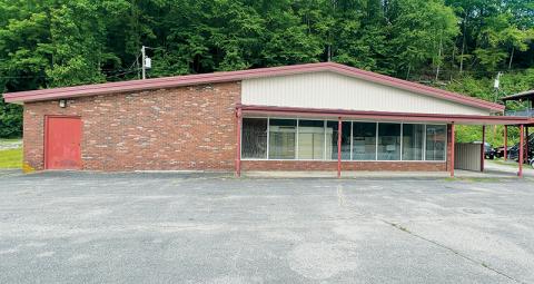 Newly-appointed Graham County Department of Health Director Donna Stephens announced that plans are being explored to renovate the former Green’s Foodway into a new fitness center. Photo by Kevin Hensley/sports@grahamstar.com