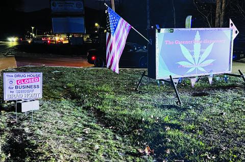 The Greener Side Dispensary was 1-of-3 local businesses that was part of “Operation Dirty Laundry,” which was carried out Friday afternoon. By nightfall, the Graham County Sheriff’s Office had put up a temporary sign outside the establishment to note the success of the operation. Photo by Kevin Hensley/editor@grahamstar.com