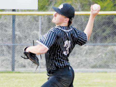 Luke Lovin improved to 3-1 for Robbinsville over the last week, picking up wins against Hiwassee Dam and Cherokee. Photo by Kevin Hensley/sports@grahamstar.com