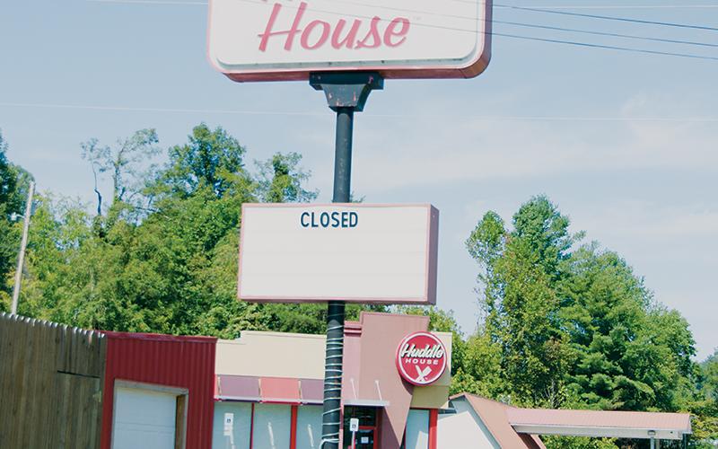 The Huddle House on Tallulah Road ceased operations Tuesday, Sept. 3. Photo by Kevin Hensley/editor@grahamstar.com