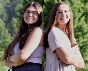 Lexy Daniels (left) and Karlyn Matheson are Robbinsville High School’s respective salutatorian and valedictorian of the Class of 2020. Photo by Kevin Hensley/editor@grahamstar.com