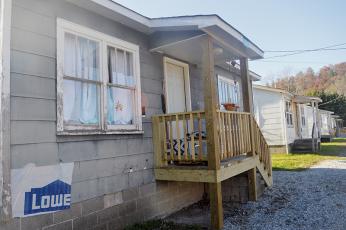 A contractor and local HUD authority are at odds over electrical work in this Snider Circle home. Photo by Charlie Benton/news@grahamstar.com