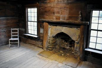 The county’s 150th anniversary celebration officially began Friday at Fontana Dam. The Gunter Cabin was opened for public exploration throughout the evening. Photos by Kevin Hensley/editor@grahamstar.com